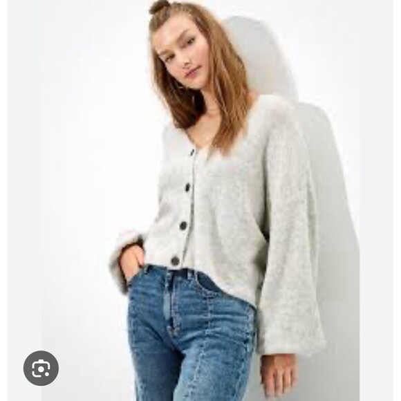 American Eagle Medium Sweater Beige Striped Cropped Button Up Balloon Sleeve NWT - Picture 2 of 12